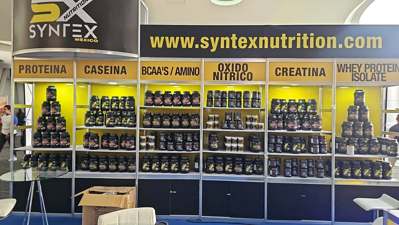 El stand, con la línea completa